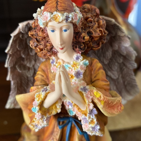 Magical Christmas Collection Sherwood’s - Picture 2 of 9